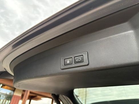 Used 2022 Subaru Ascent Touring w/ Popular Package #2A AWD/4WD image 38