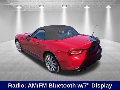 Used 2017 FIAT 124 Spider Lusso RWD image 4