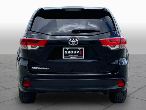 Used 2019 Toyota Highlander LE FWD image 5