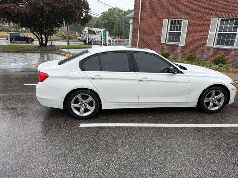 Used 2015 BMW 328i xDrive Sedan AWD/4WD image 2