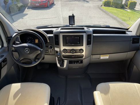 Used 2013 Mercedes-Benz Sprinter 3500 image 13