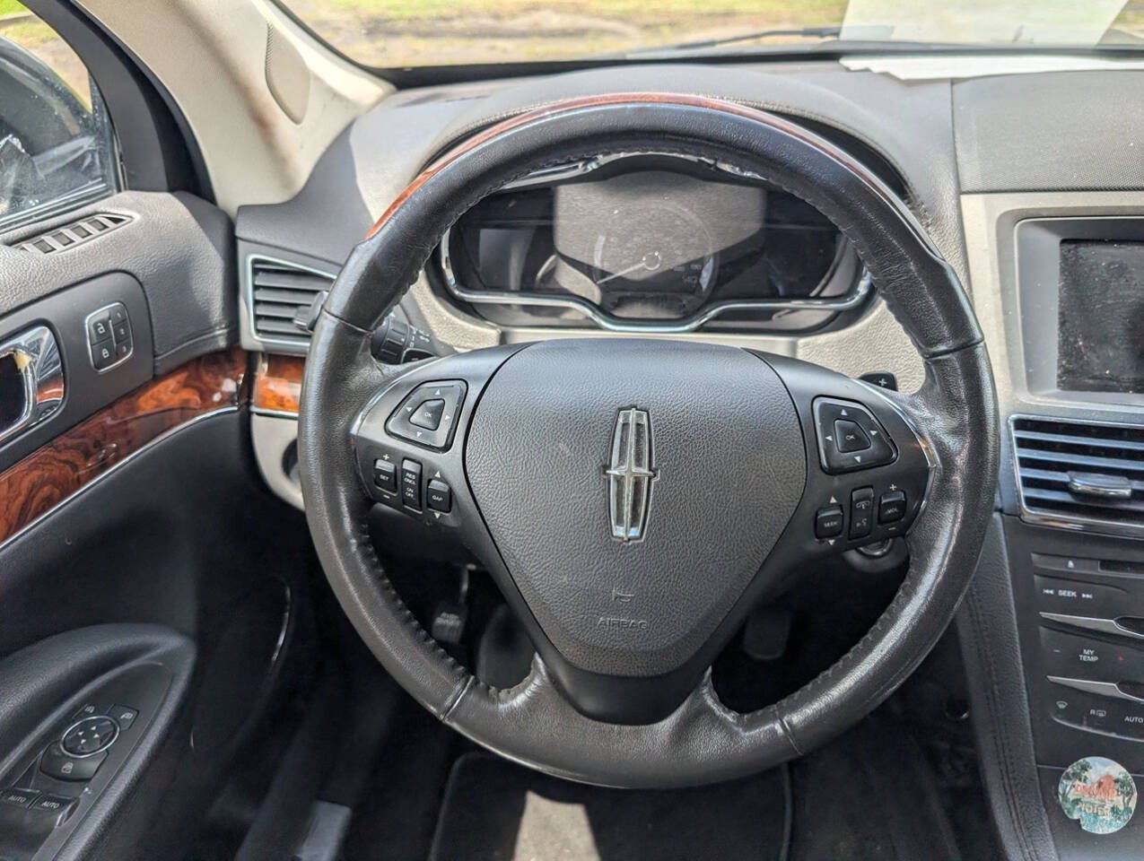 Used 2019 Lincoln MKT AWD image 32