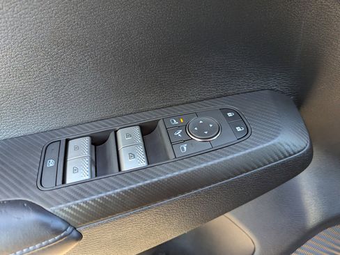 Used 2024 Mitsubishi Outlander SE image 33