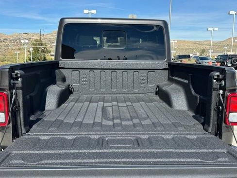 New 2026 Jeep Gladiator Sport image 13