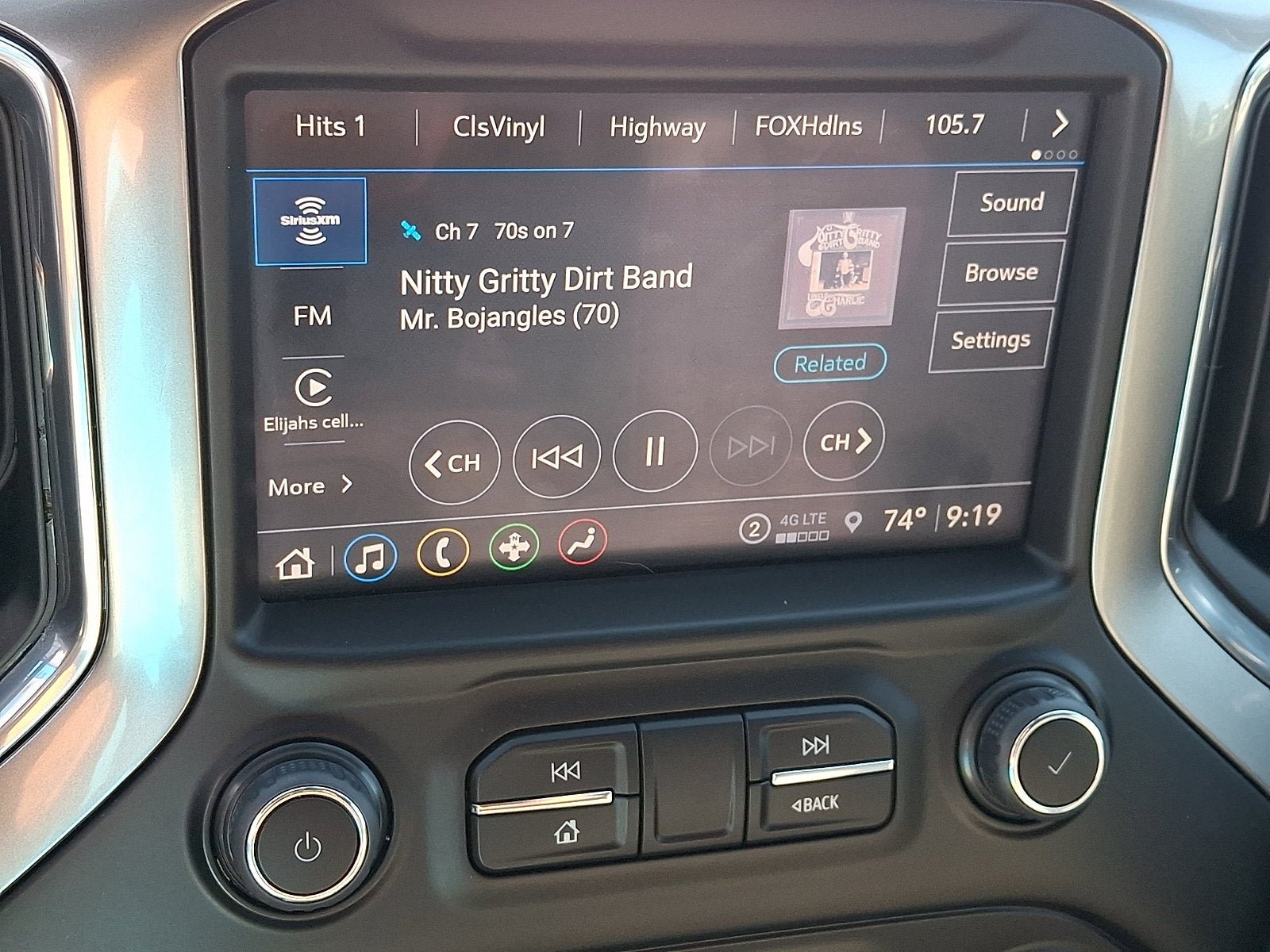 Used 2022 Chevrolet Silverado 1500 LT Trail Boss w/ Convenience Package II AWD/4WD image 18