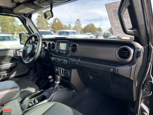 Used 2020 Jeep Wrangler Sport image 15
