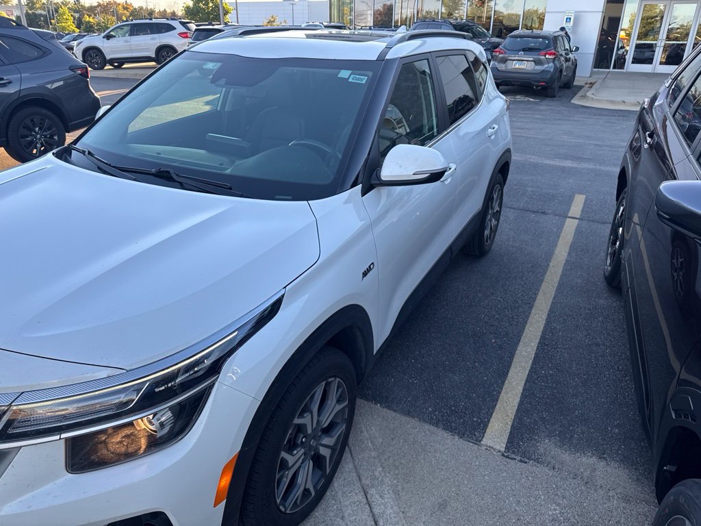 Used 2021 Kia Seltos EX AWD/4WD image 8