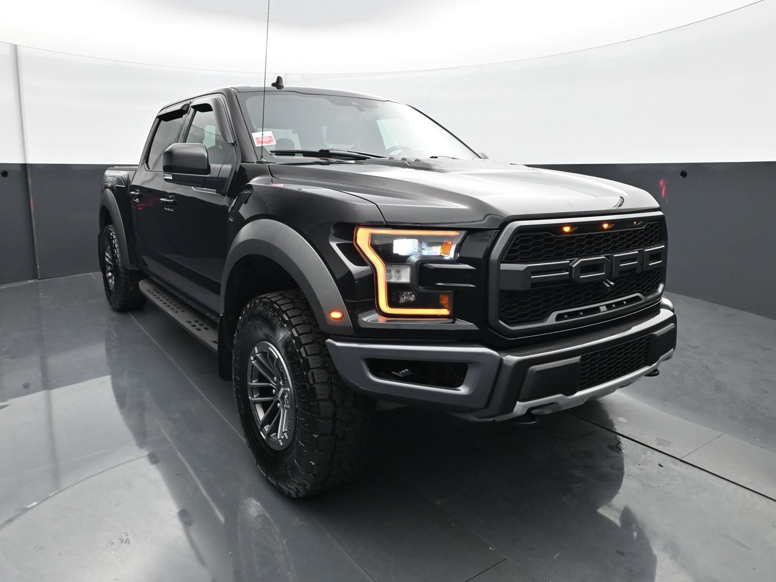 Used 2020 Ford F150 Raptor w/ Equipment Group 802A Luxury AWD/4WD image 11