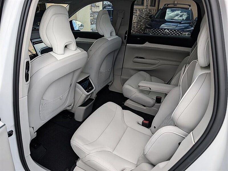 Used 2025 Volvo EX90 Ultra AWD/4WD image 24