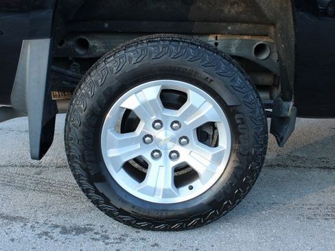 Used 2018 Chevrolet Silverado 1500 LT w/ All Star Edition image 36