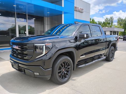 Used 2023 GMC Sierra 1500 Elevation w/ Preferred Package AWD/4WD image 10