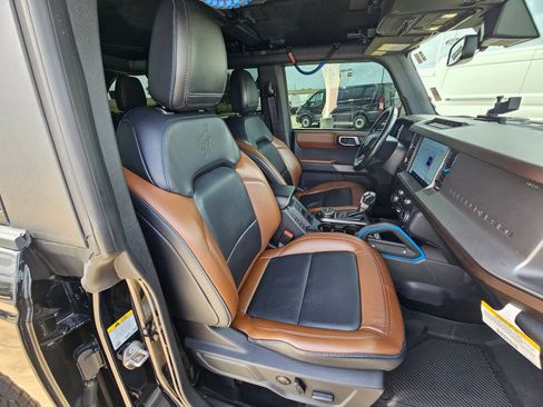 Used 2023 Ford Bronco Outer Banks image 30