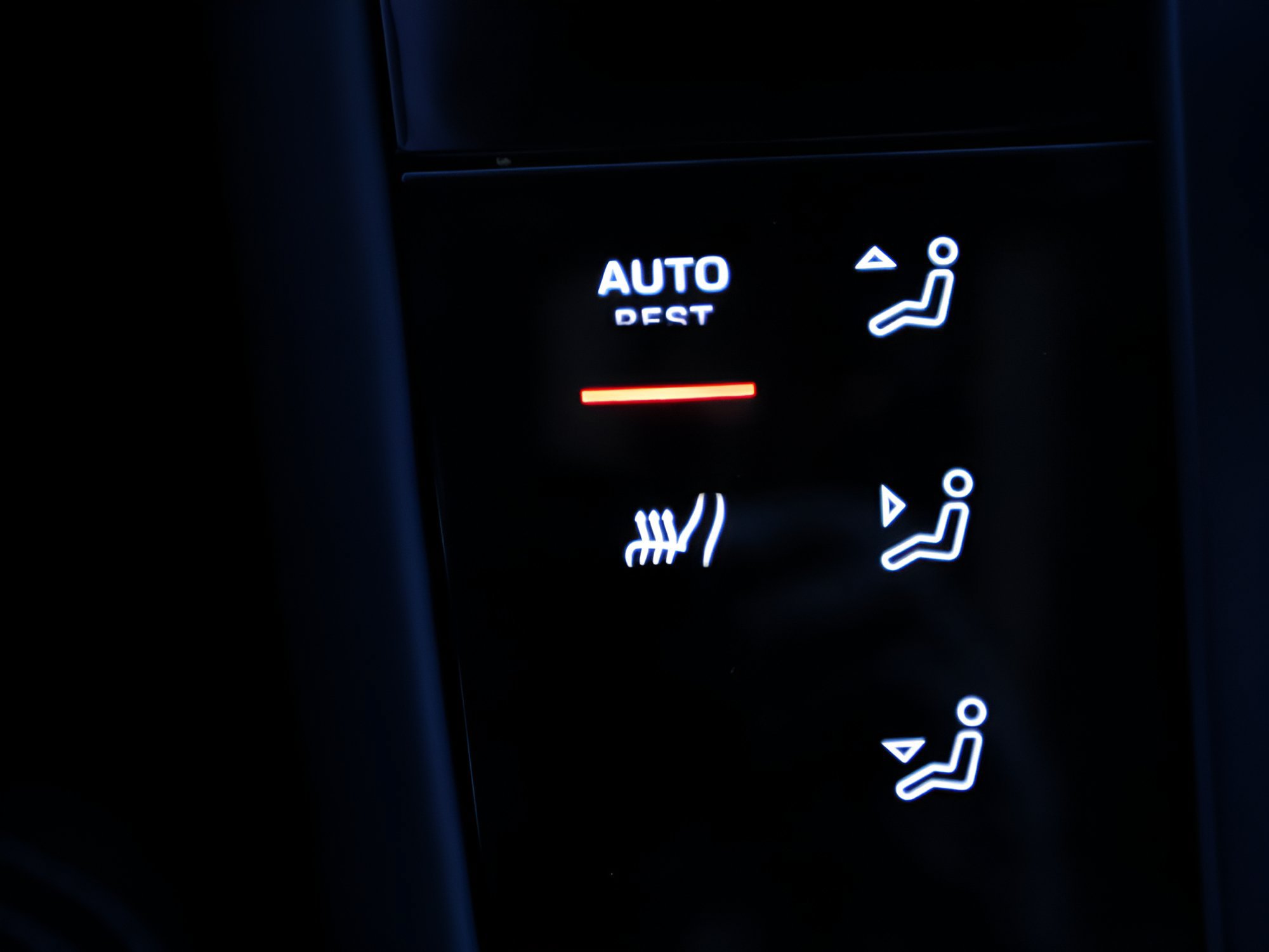 Certified 2026 Porsche Macan GTS AWD/4WD image 26