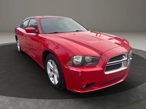 Used 2013 Dodge Charger SXT image 23