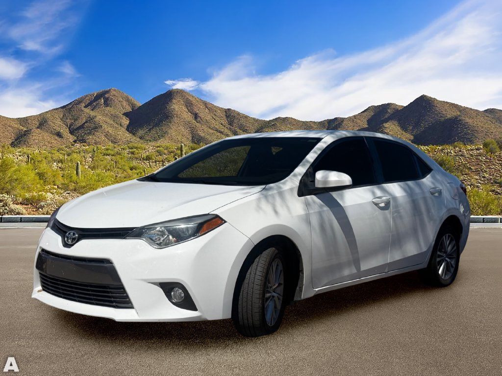 Used 2015 Toyota Corolla LE FWD image 2