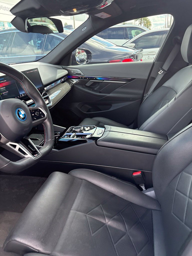 Used 2024 BMW i5 M60 w/ Premium Package AWD/4WD image 4