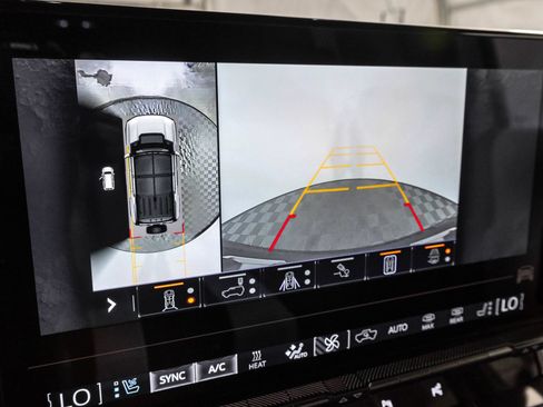 Used 2025 GMC Hummer EV 3X AWD/4WD image 10