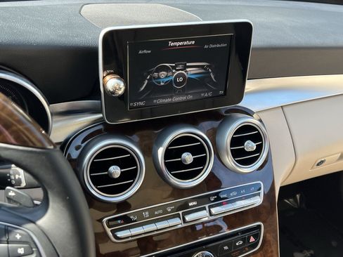 Used 2018 Mercedes-Benz C 300 4MATIC Sedan image 26
