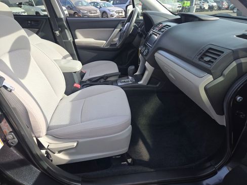 Used 2015 Subaru Forester 2.5i Premium image 6