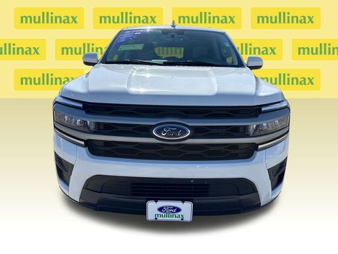 Certified 2024 Ford Expedition Max XLT image 10