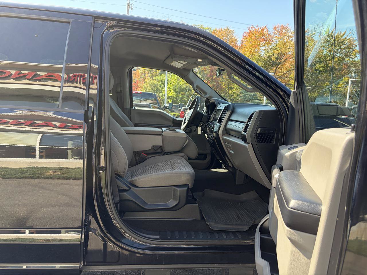 Used 2021 Ford F250 XLT w/ Snow Plow Prep Package AWD/4WD image 41