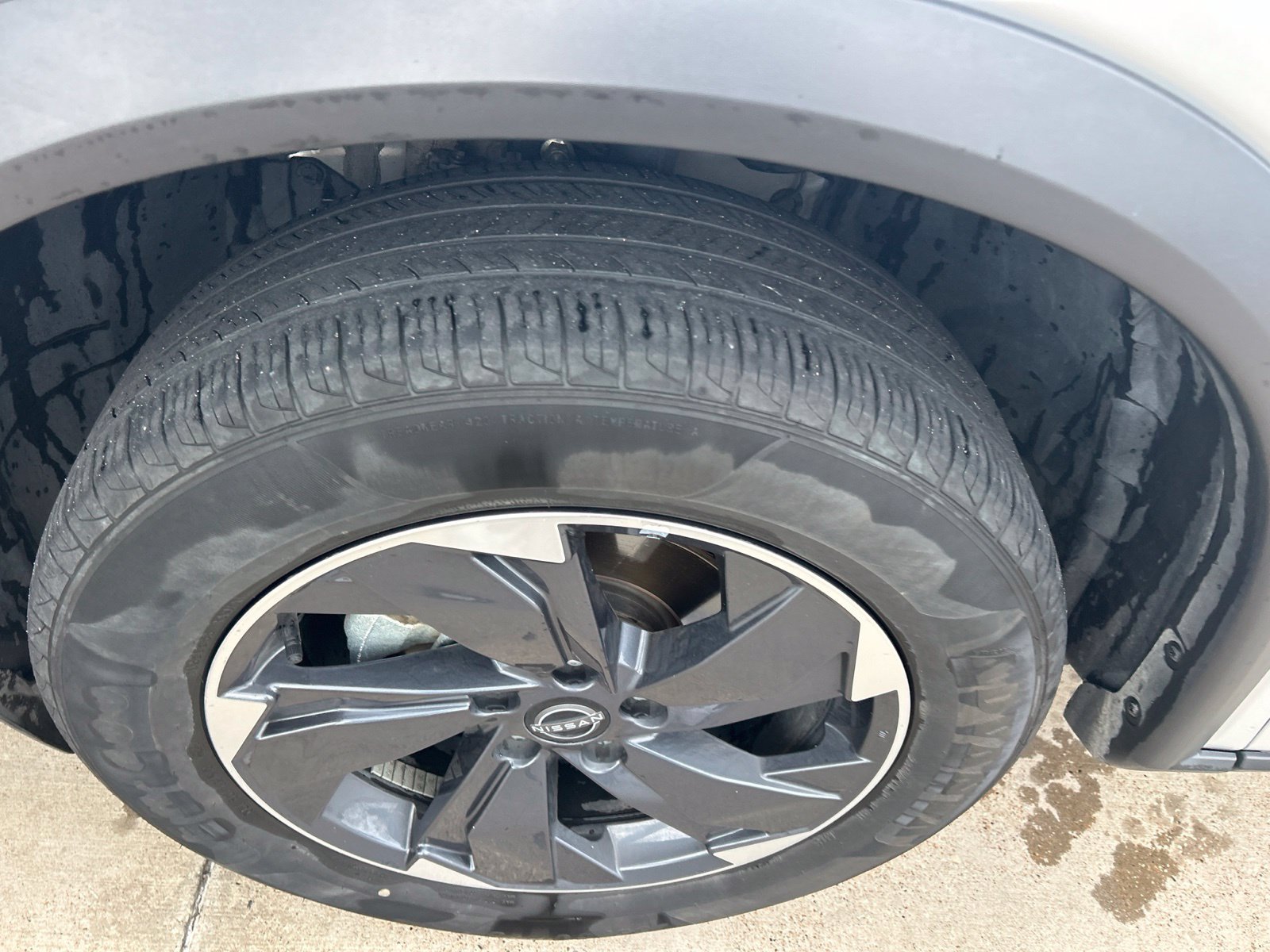 Used 2024 Nissan Rogue SV FWD image 24