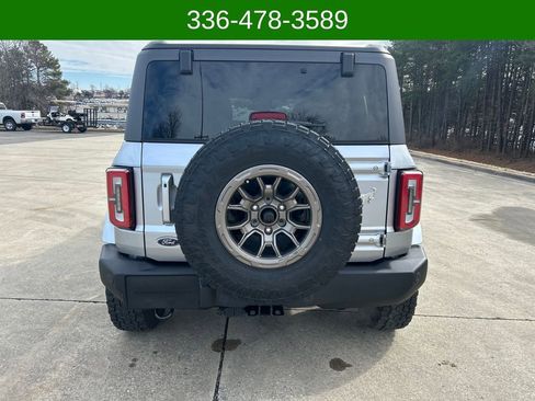 Used 2022 Ford Bronco Outer Banks image 4