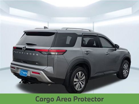 Used 2025 Nissan Pathfinder SL w/ Cargo Package FWD image 7