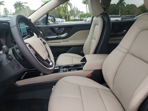 New 2026 Lincoln Corsair Premiere FWD image 21
