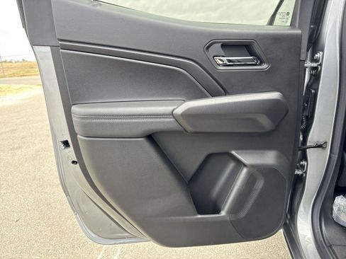 New 2026 GMC Canyon Elevation w/ LPO, Black Badging Package RWD image 22