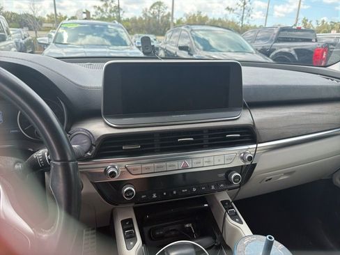 Certified 2022 Kia Telluride SX w/ Towing Package image 7