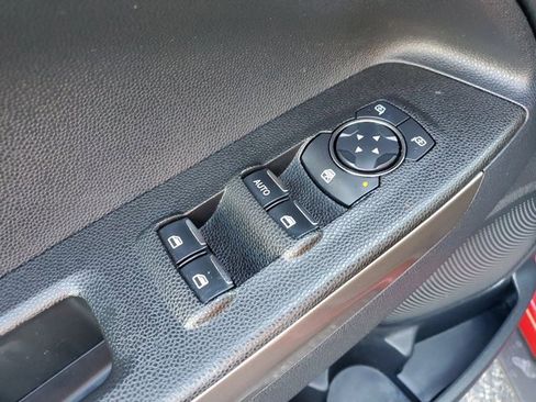 Certified 2021 Ford EcoSport SE image 17