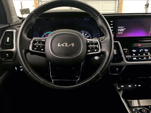 Used 2022 Kia Sorento SX image 5
