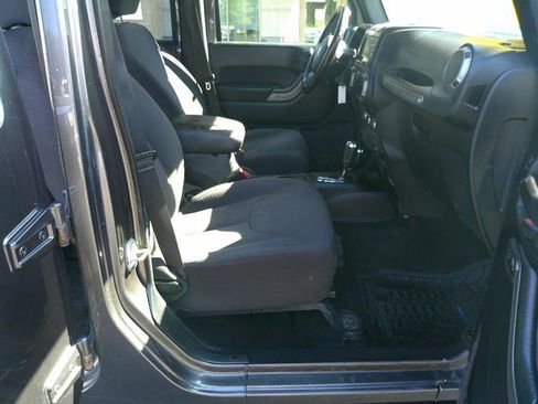 Used 2016 Jeep Wrangler Unlimited Sport image 6