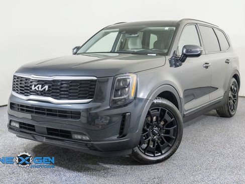 Used 2022 Kia Telluride SX w/ SX Prestige Package AWD/4WD image 3