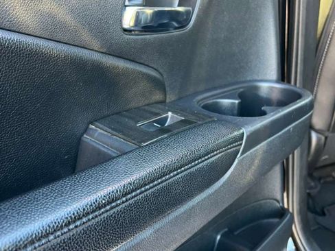 Used 2018 Honda Pilot Touring image 16