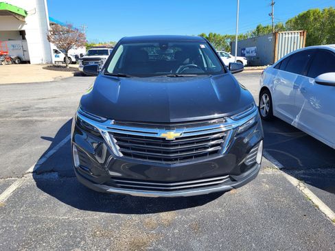 Used 2022 Chevrolet Equinox LT image 2