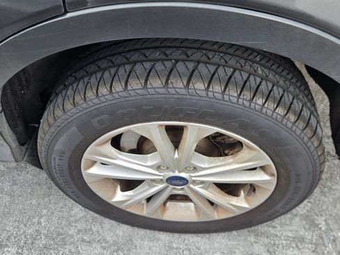 Used 2019 Ford Escape SE FWD image 8