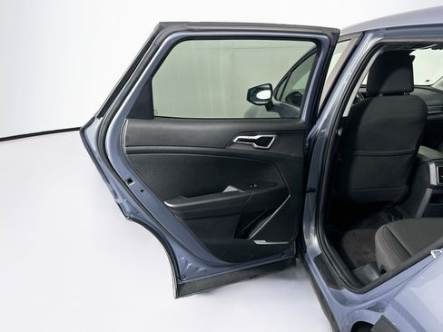 Used 2025 Kia Sportage LX FWD image 26