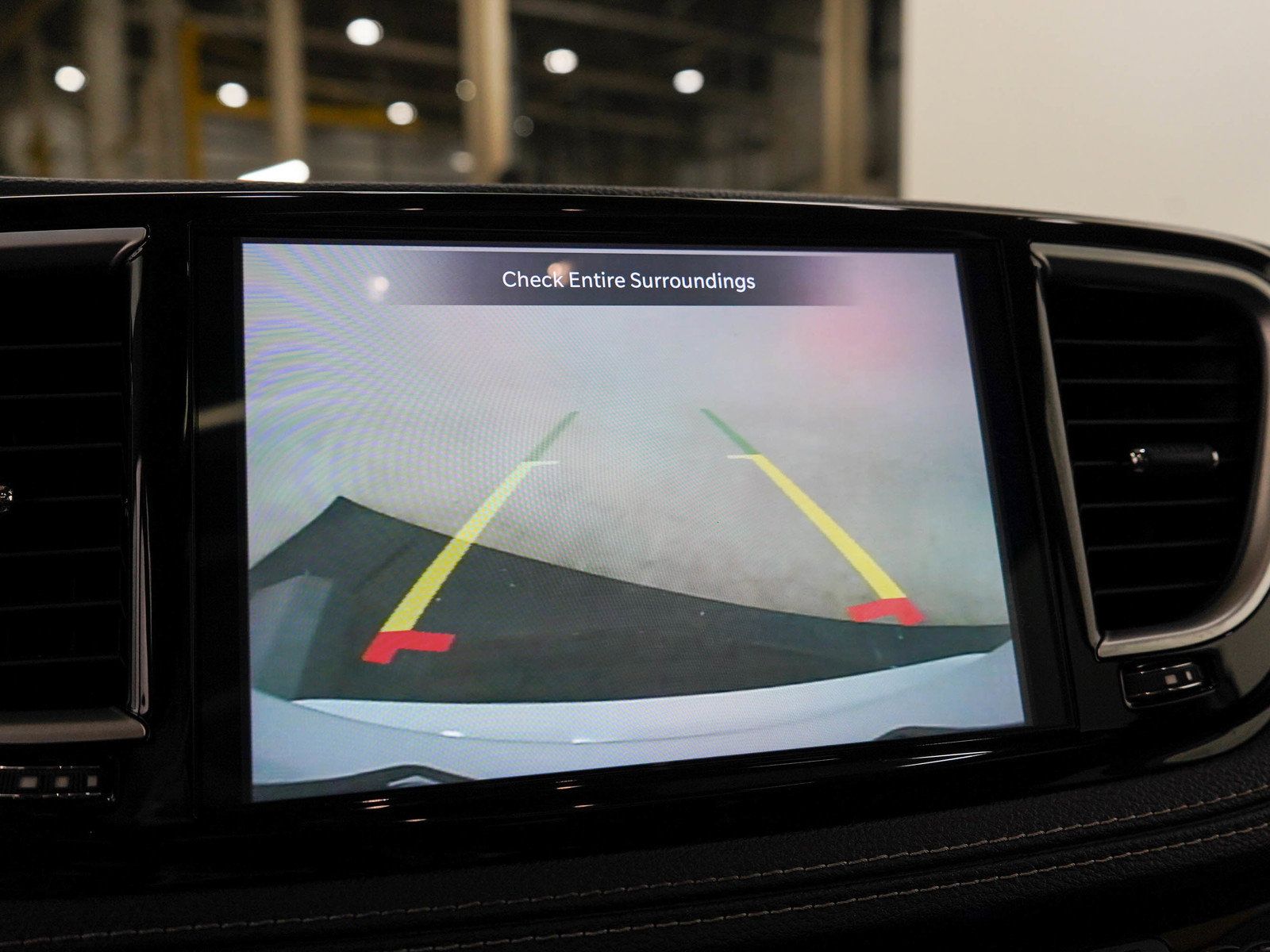 Used 2023 Chrysler Pacifica Limited FWD image 30