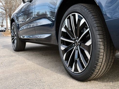 New 2026 Volvo XC60 T8 Ultra w/ Protection Package Premier image 9