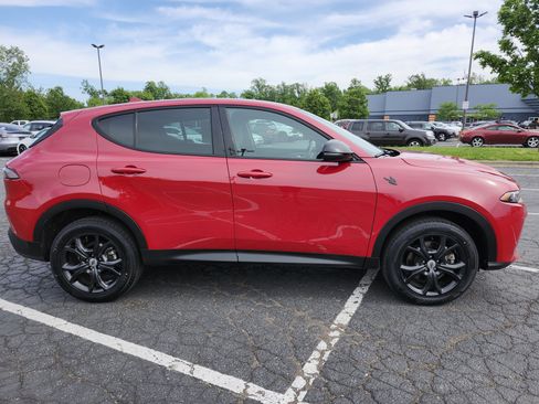 Used 2023 Dodge Hornet GT w/ GT Blacktop Package AWD/4WD image 18