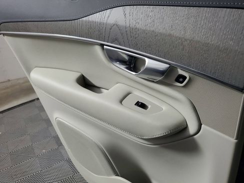 Certified 2025 Volvo XC90 B6 Ultra image 21