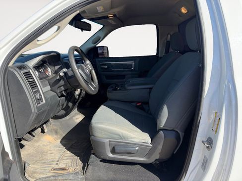 Used 2016 RAM 1500 Express RWD image 9