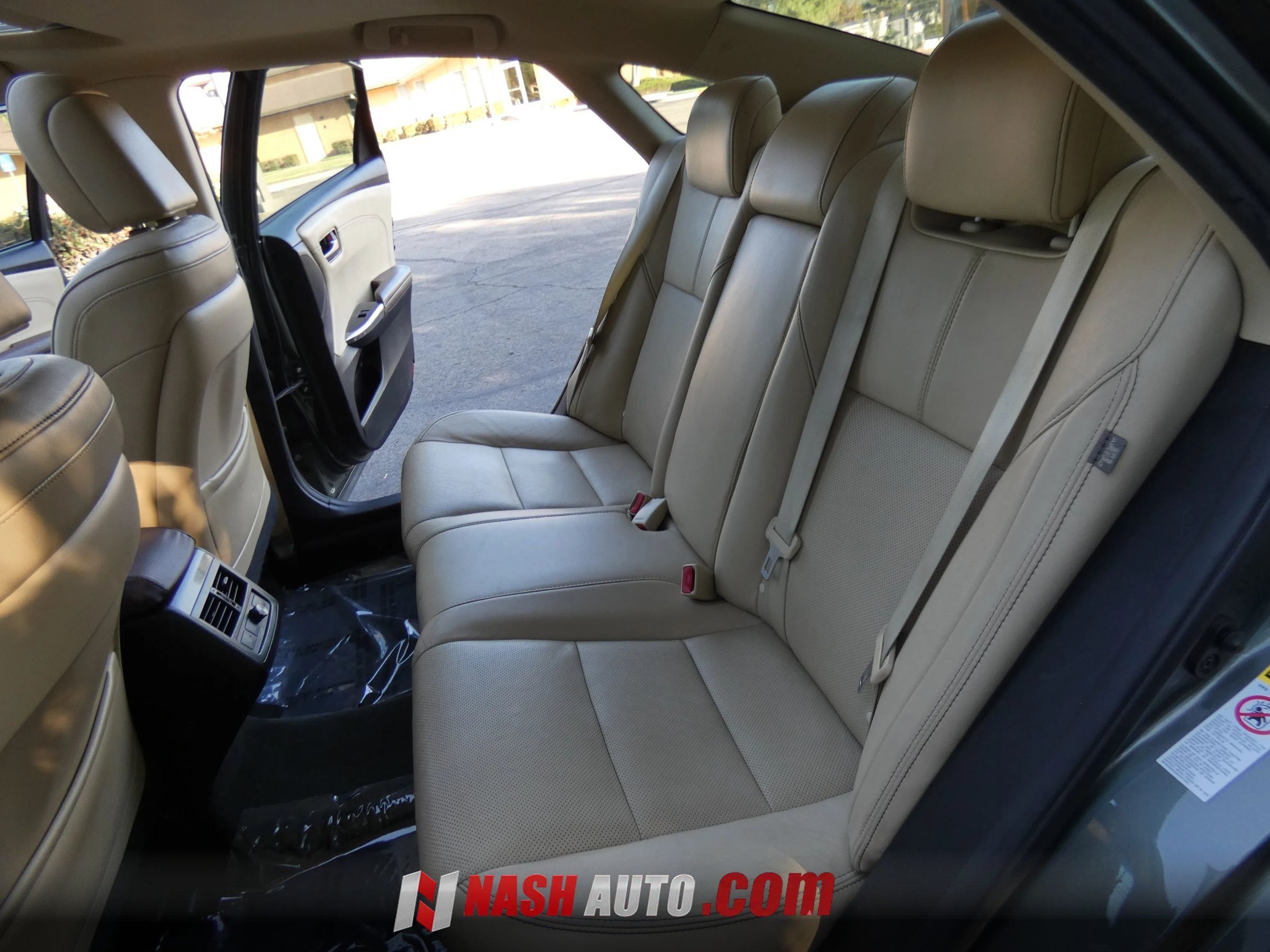 Used 2013 Toyota Avalon Limited FWD image 41