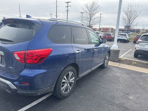Used 2019 Nissan Pathfinder S AWD/4WD image 5
