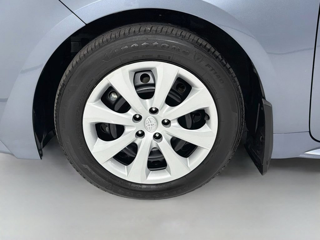 Used 2024 Toyota Corolla LE FWD image 30