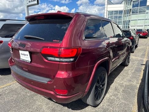 Used 2019 Jeep Grand Cherokee Altitude AWD/4WD image 7