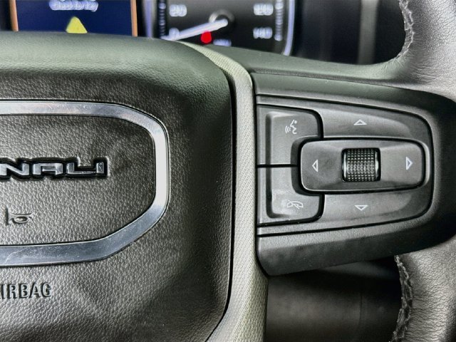 Used 2021 GMC Yukon XL Denali w/ Denali Ultimate Package AWD/4WD image 12