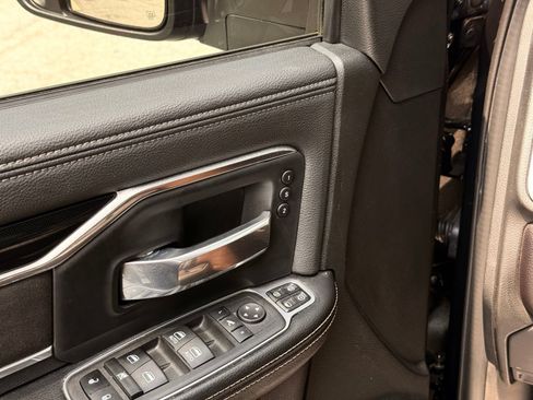 Used 2023 RAM 2500 Laramie w/ Night Edition AWD/4WD image 18
